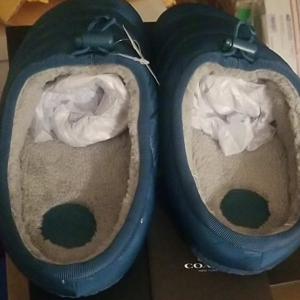 Brand new In Box!COACH Quilted Blue RACHELLE LAGOON Slippers. - Picture 7 of 9